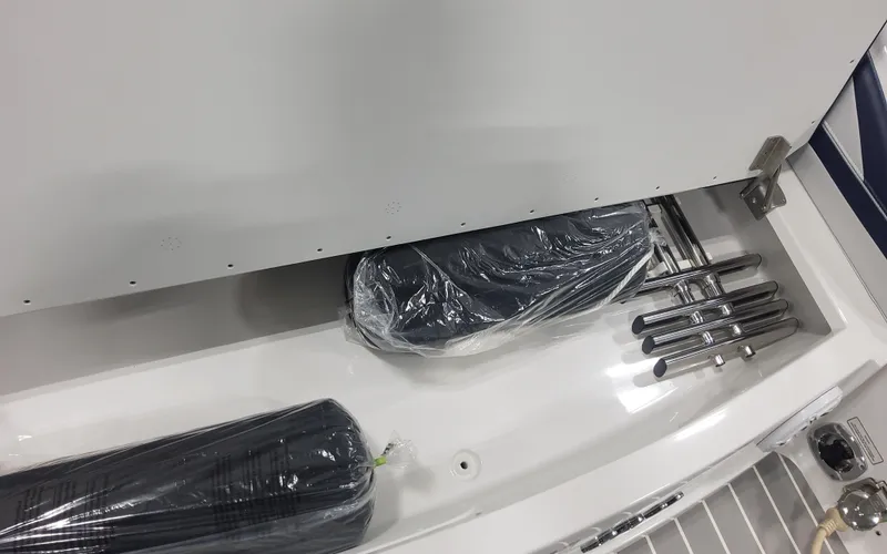 Slide: The Image of Formula 310 Bowrider OB 2025 - 73