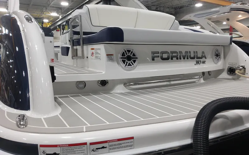 Slide: The Image of Formula 310 Bowrider OB 2025 - 75