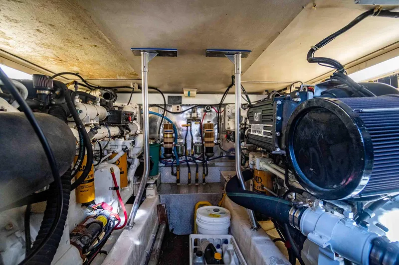 Slide: The Image of Ocean Yachts 56 TUNAR - Crew Quarters - 32