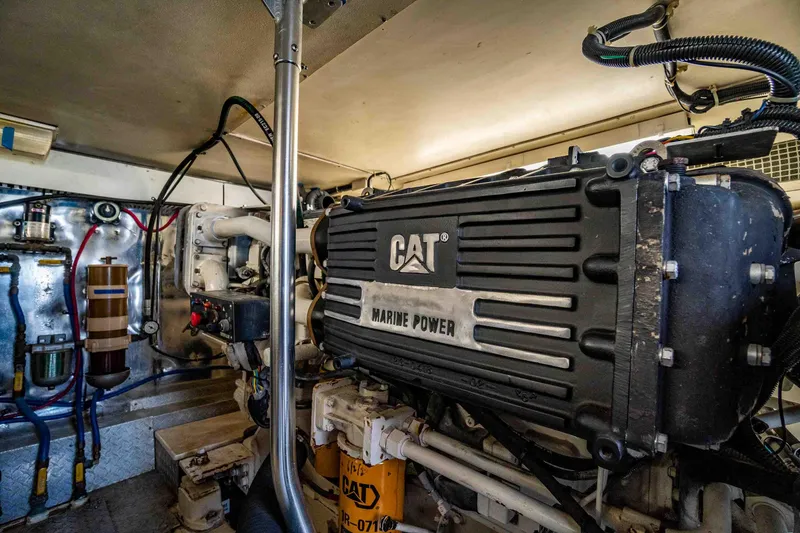 Slide: The Image of Ocean Yachts 56 TUNAR - Engine Room - 33