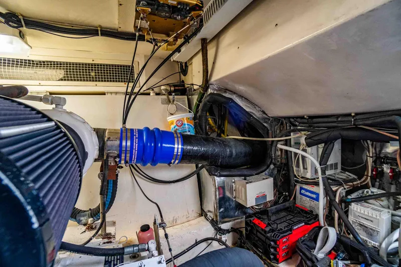 Slide: The Image of Ocean Yachts 56 TUNAR - Engine Room - 35