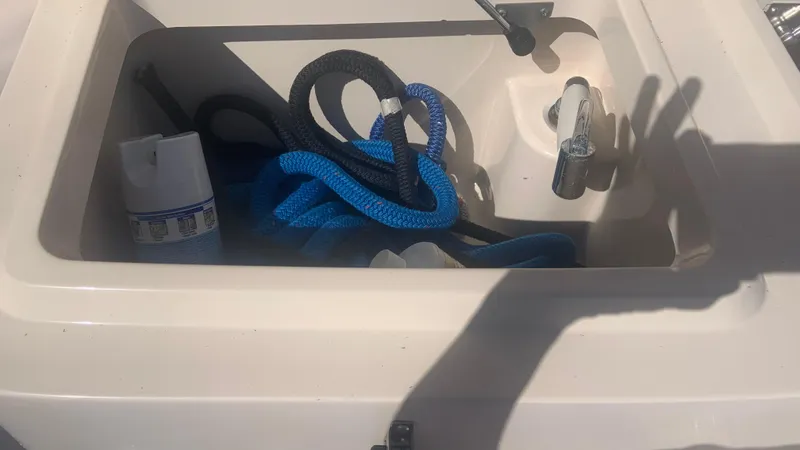 Slide: The Image of Grady-White 360 Express 2006 - 51