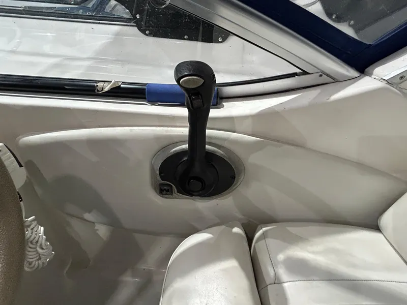 Slide: The Image of Gear Shift and throttle control - 28