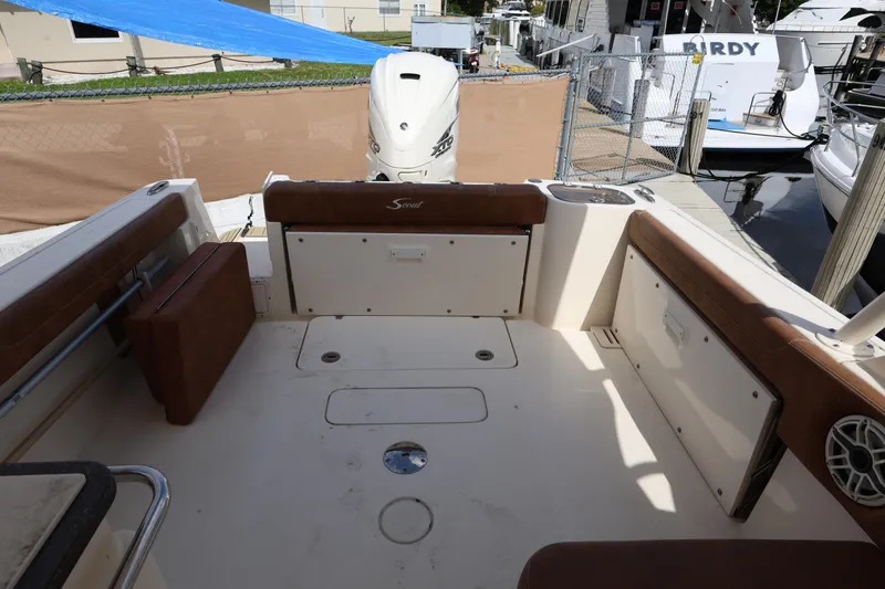 Slide: The Image of Scout 255 Dorado 2023 - 54