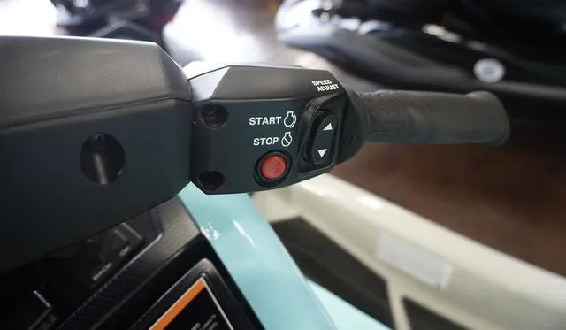 Slide: The Image of Yamaha FX Cruiser HO 2025 - 14