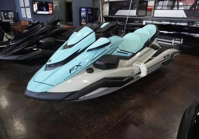 Slide: The Image of Yamaha FX Cruiser HO 2025 - 4