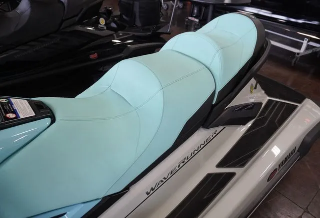 Slide: The Image of Yamaha FX Cruiser HO 2025 - 5