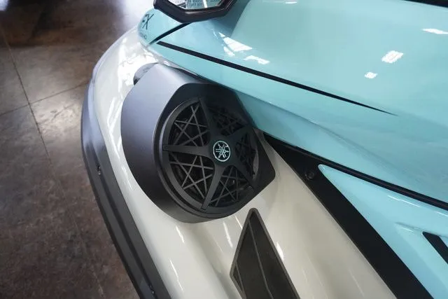 Slide: The Image of Yamaha FX Cruiser HO 2025 - 9