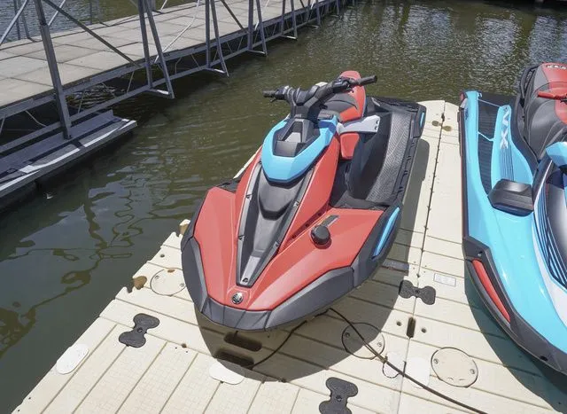 Slide: The Image of Yamaha JetBlaster DLX 2-Up 2025 - 3