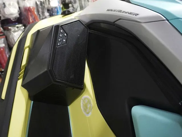 Slide: The Image of Yamaha JetBlaster PRO 2-Up 2025 - 6