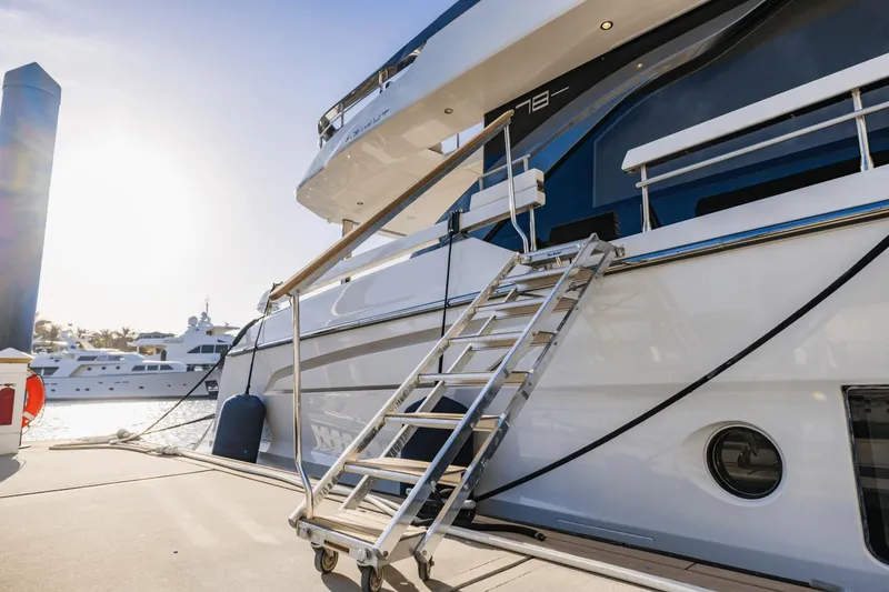 Slide: The Image of Azimut 78 2023 - 11