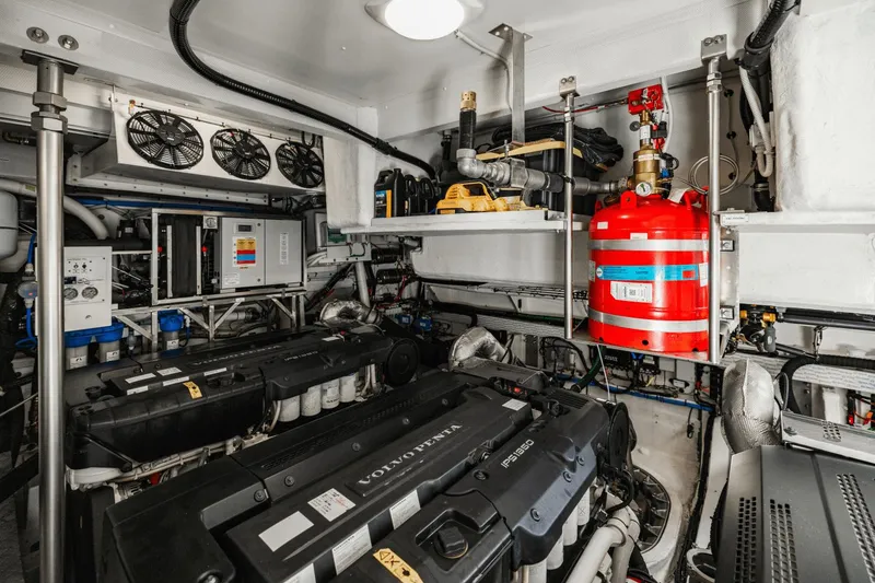 Slide: The Image of Azimut 78 2023 - 122