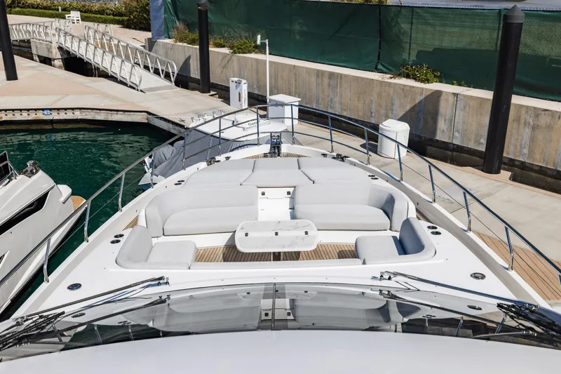 Slide: The Image of Azimut 78 2023 - 13