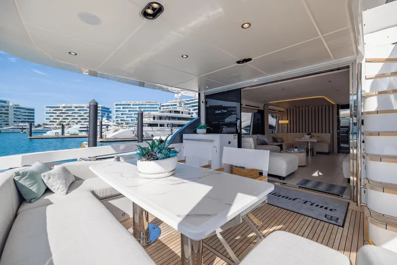 Slide: The Image of Azimut 78 2023 - 39