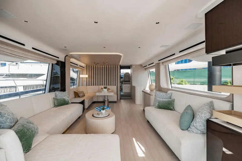 Slide: The Image of Azimut 78 2023 - 60