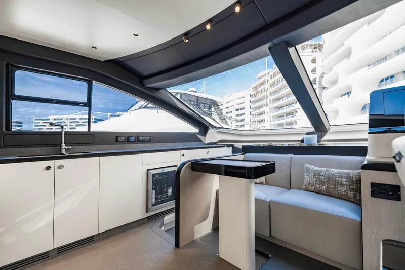 Slide: The Image of Azimut 78 2023 - 72