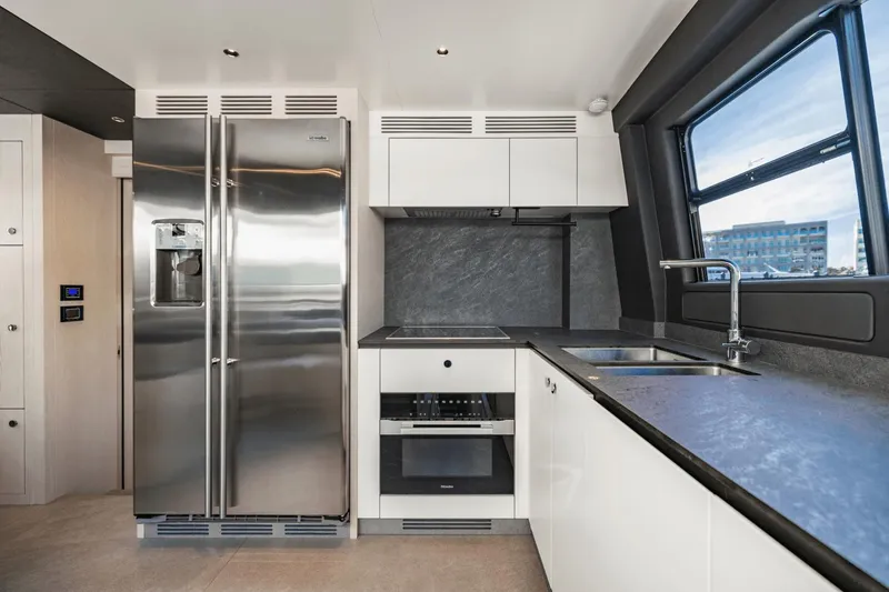 Slide: The Image of Azimut 78 2023 - 76