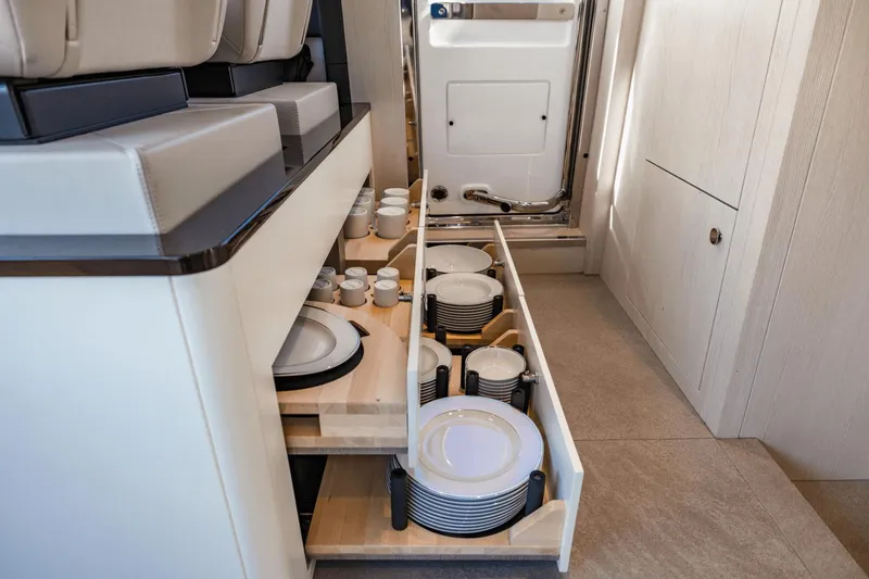 Slide: The Image of Azimut 78 2023 - 77