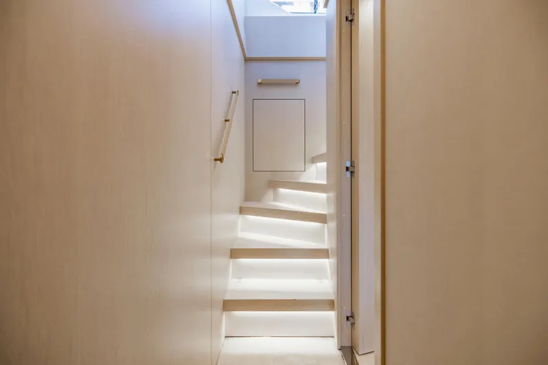 Slide: The Image of Azimut 78 2023 - 80