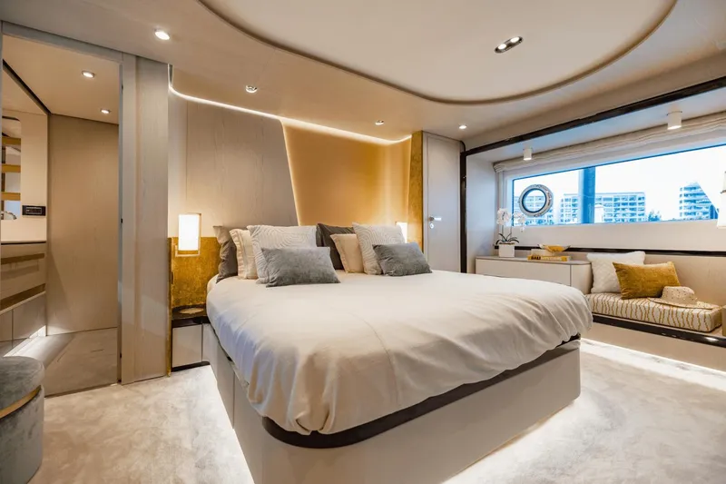 Slide: The Image of Azimut 78 2023 - 91