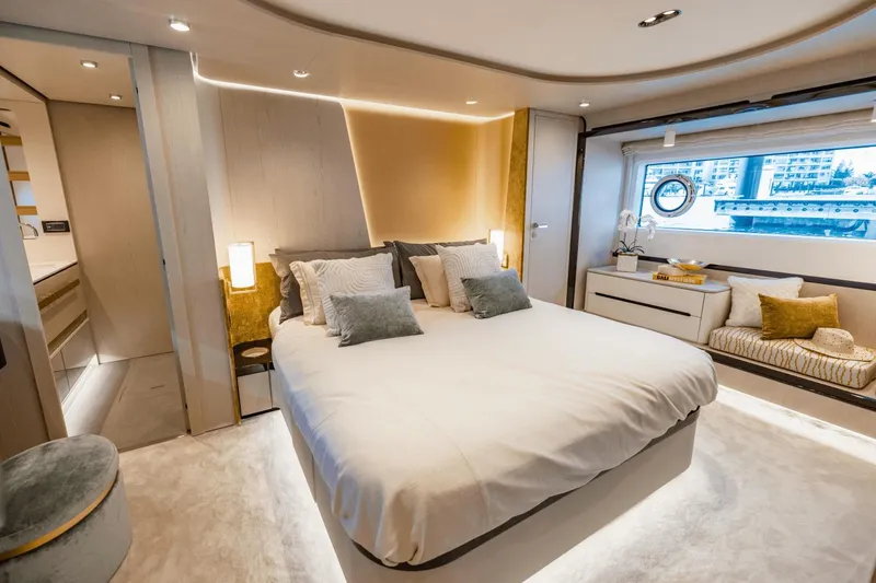 Slide: The Image of Azimut 78 2023 - 93