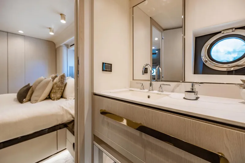 Slide: The Image of Azimut 78 2023 - 99