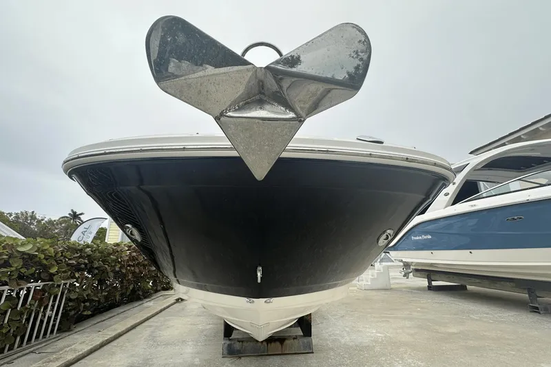 Slide: The Image of Sea Ray 270 SDX OB 2022 - 2