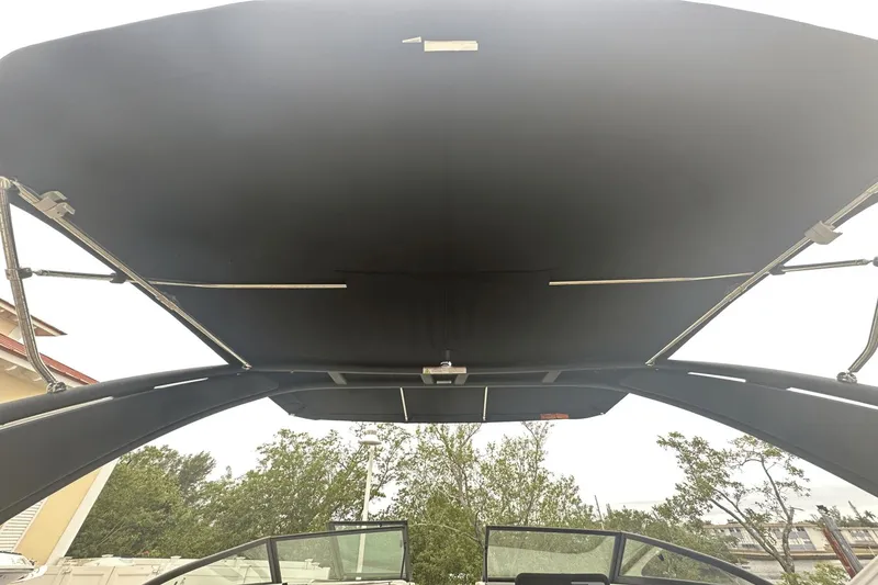 Slide: The Image of Sea Ray 270 SDX OB 2022 - 20