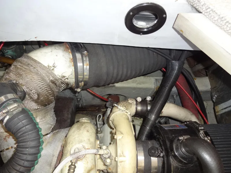 Slide: The Image of Sealine F44 1999 - 102