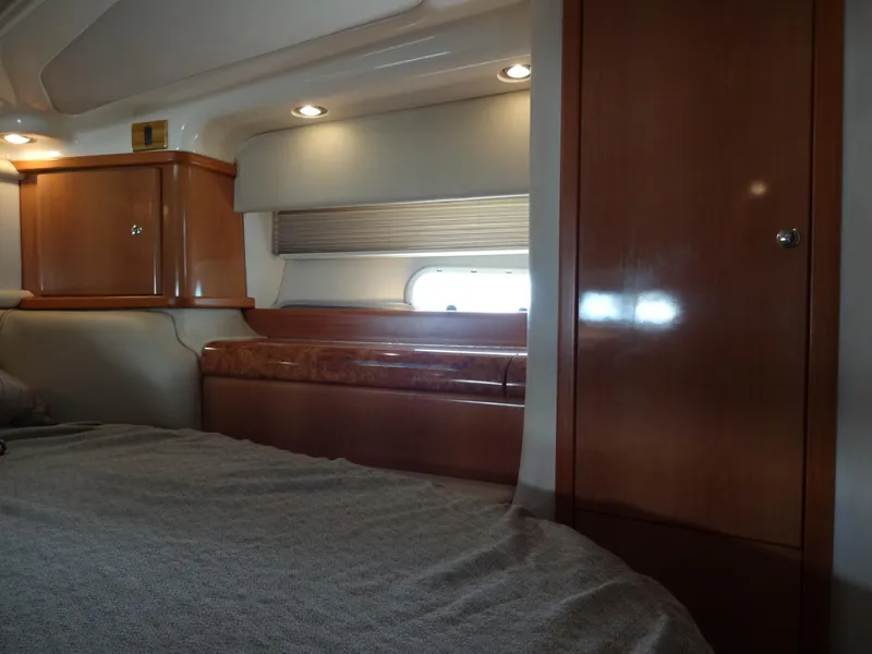 Slide: The Image of Sealine F44 1999 - 53