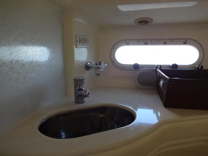 Slide: The Image of Sealine F44 1999 - 58