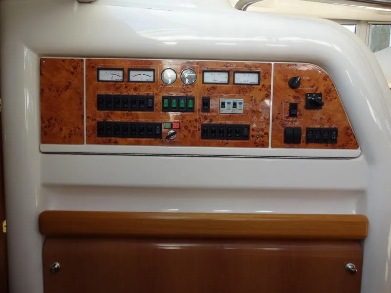 Slide: The Image of Sealine F44 1999 - 77