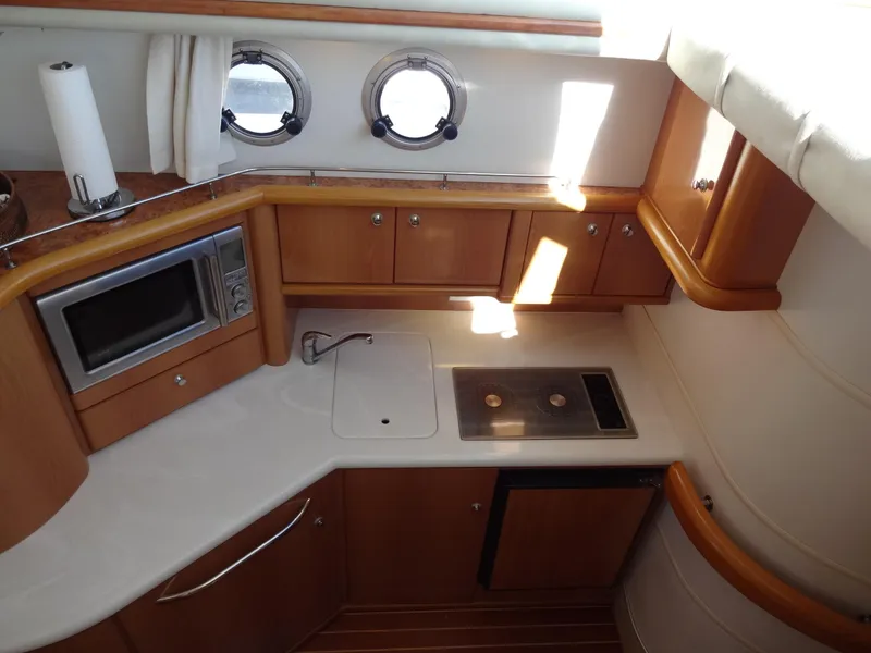 Slide: The Image of Sealine F44 1999 - 81