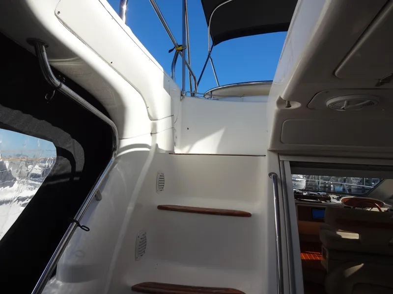 Slide: The Image of Sealine F44 1999 - 84