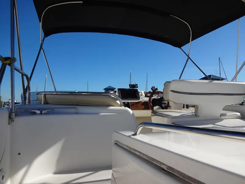 Slide: The Image of Sealine F44 1999 - 85