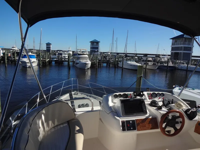 Slide: The Image of Sealine F44 1999 - 87