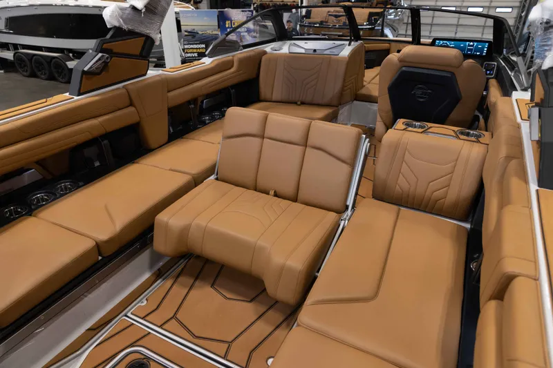 Slide: The Image of Malibu 25 LSV 2027 - 27