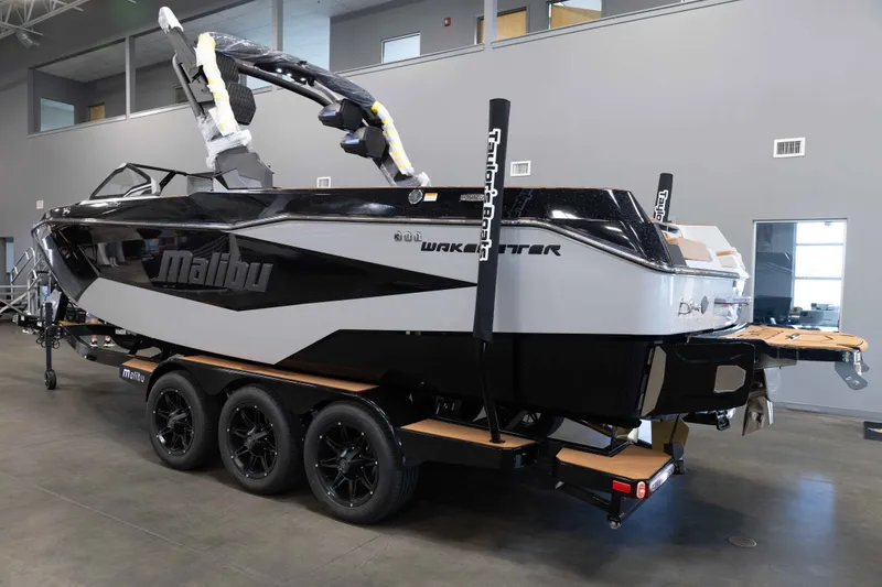 Slide: The Image of Malibu 25 LSV 2027 - 2