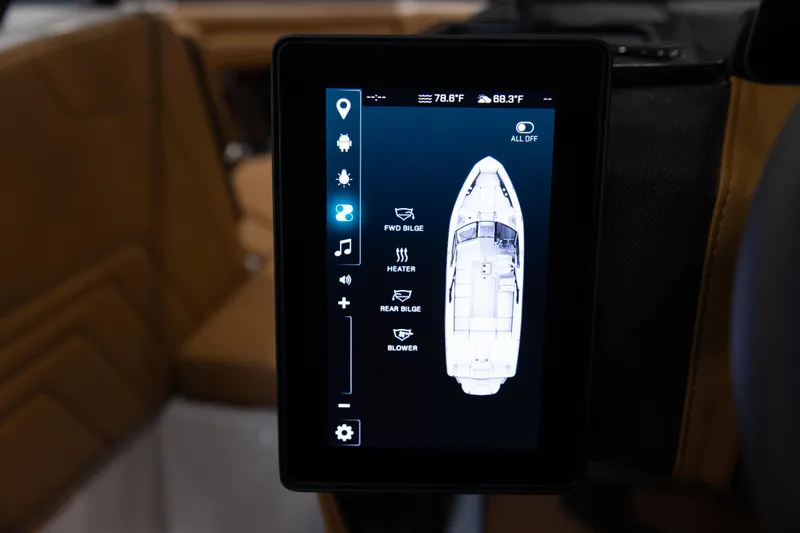 Slide: The Image of Malibu 25 LSV 2027 - 19