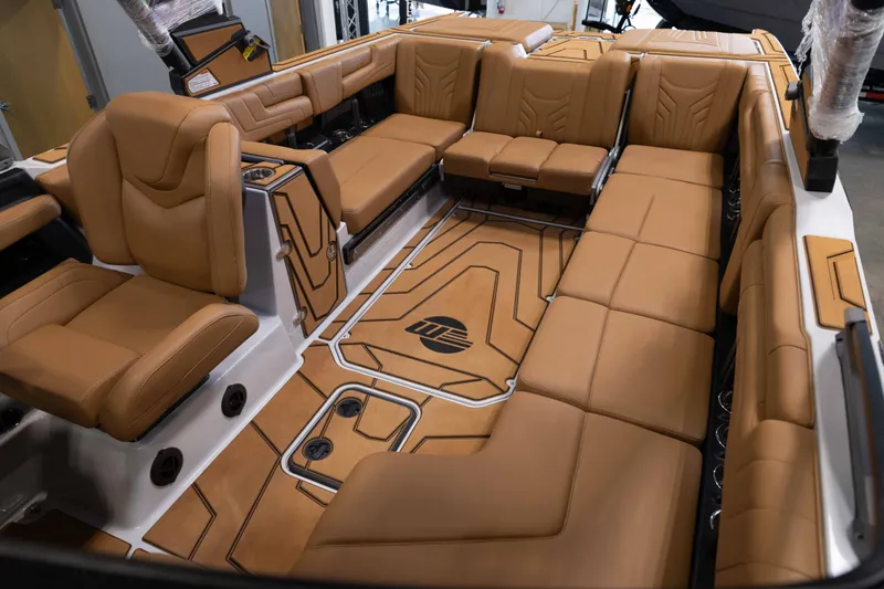 Slide: The Image of Malibu 25 LSV 2027 - 36