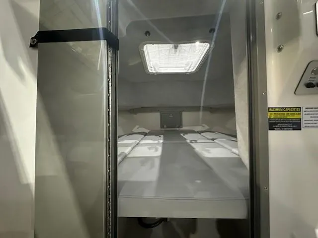 Slide: The Image of Defiance 290 Admiral EX 2024 - 8