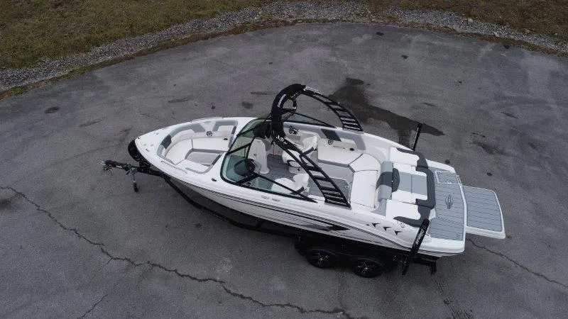 Slide: The Image of Chaparral 23 SSI SPORT 2025 - 131