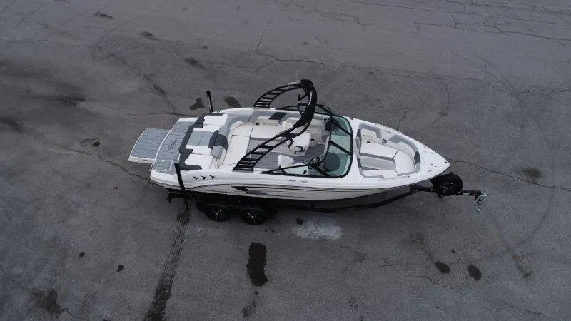 Slide: The Image of Chaparral 23 SSI SPORT 2025 - 141