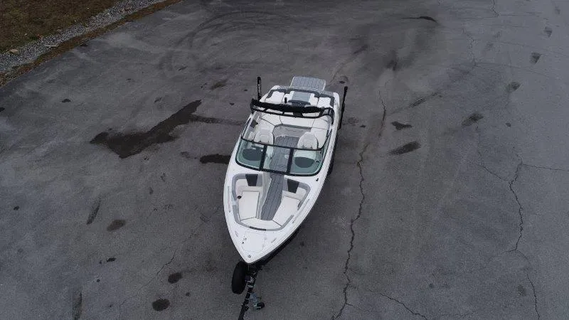 Slide: The Image of Chaparral 23 SSI SPORT 2025 - 147