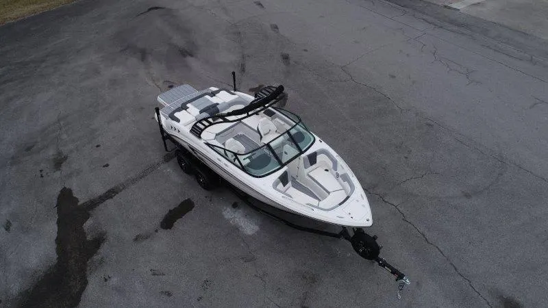 Slide: The Image of Chaparral 23 SSI SPORT 2025 - 155