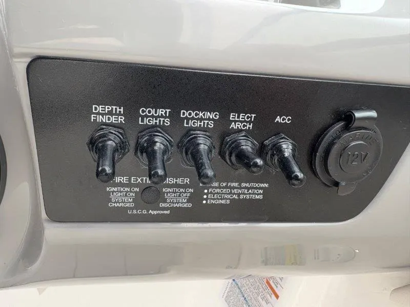 Slide: The Image of Chaparral 23 SSI SPORT 2025 - 21