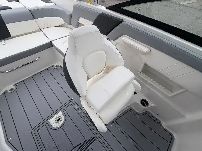 Slide: The Image of Chaparral 23 SSI SPORT 2025 - 23