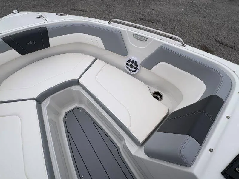 Slide: The Image of Chaparral 23 SSI SPORT 2025 - 37