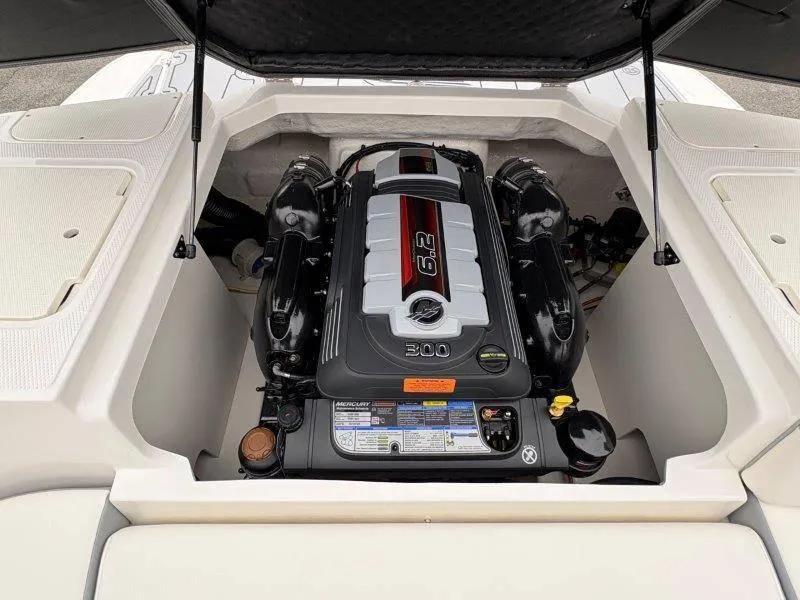 Slide: The Image of Chaparral 23 SSI SPORT 2025 - 41