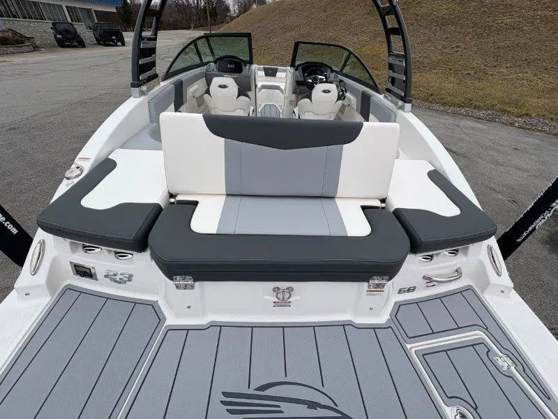 Slide: The Image of Chaparral 23 SSI SPORT 2025 - 61